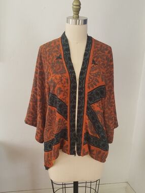 BOHEMIAN KIMONO STYLE TOP